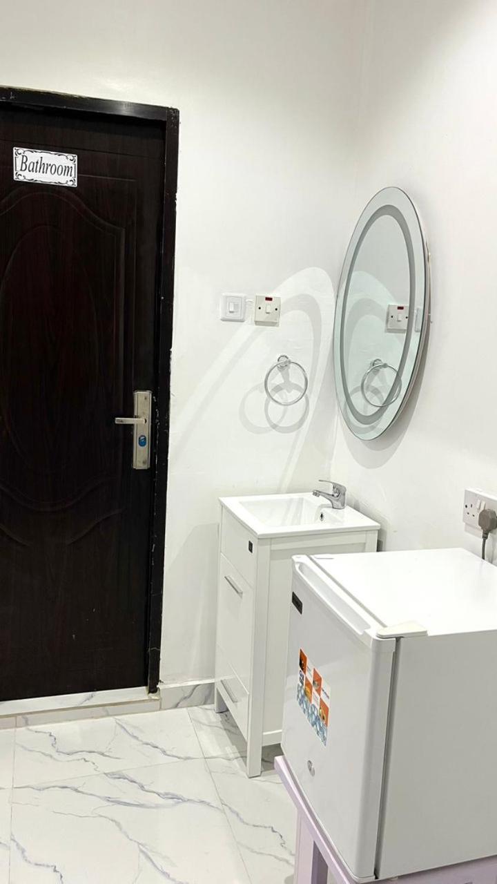 Blueocean Apartment Benin City Bagian luar foto